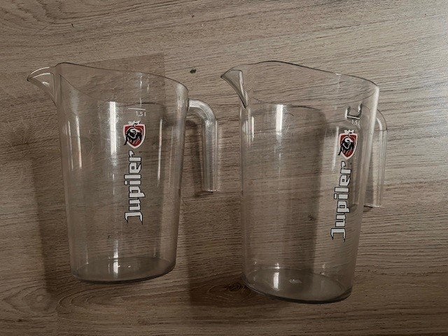 2x maatbeker Jupiter, Ophalen