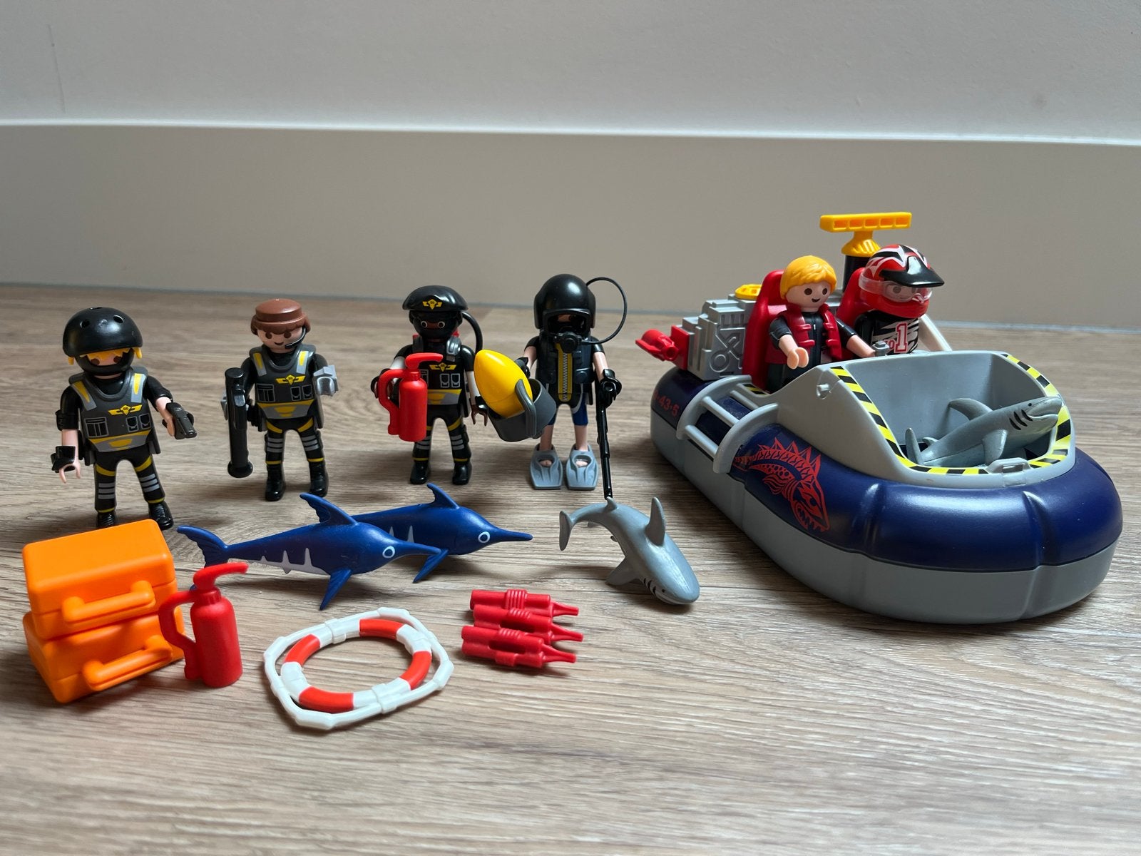 Playmobil reddingsboot met duikers en haaien, Ophalen of Verzenden, Gebruikt, Jongen of Meisje