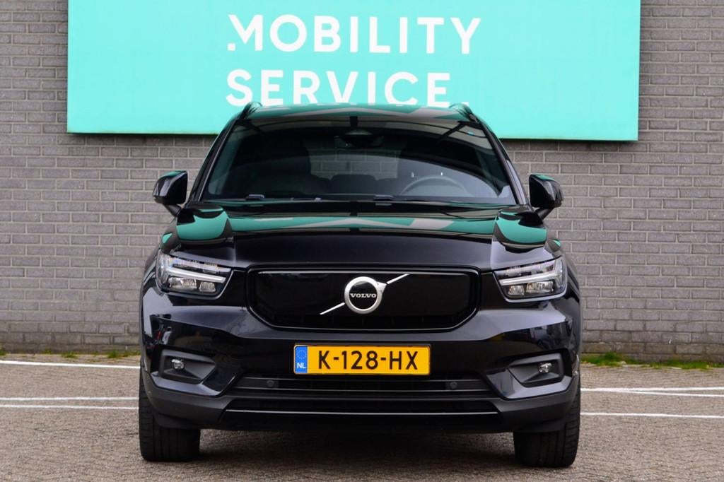 Volvo XC40 Recharge P8 AWD R-Design SOH92% LED Trekhaak Crui, Gebruikt, Zwart, Vierwielaandrijving, 408 pk