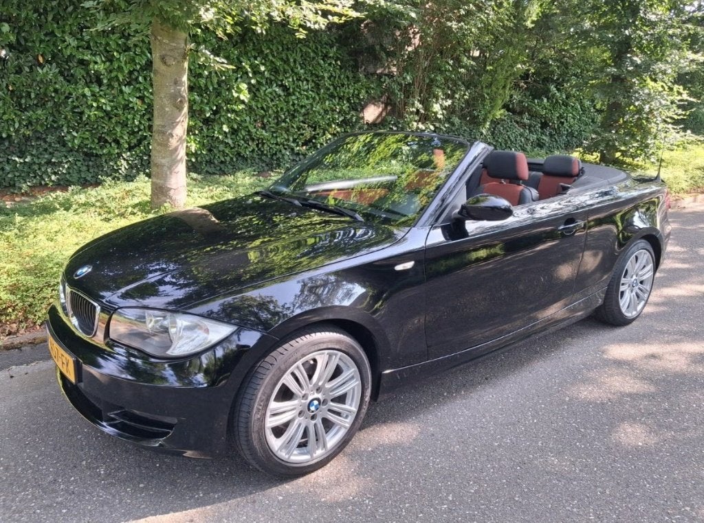 BMW E88 118i 2.0 cabrio gereviseerd ALLES NIEUW, Ophalen, Zo goed als nieuw, Overige merken, Motor