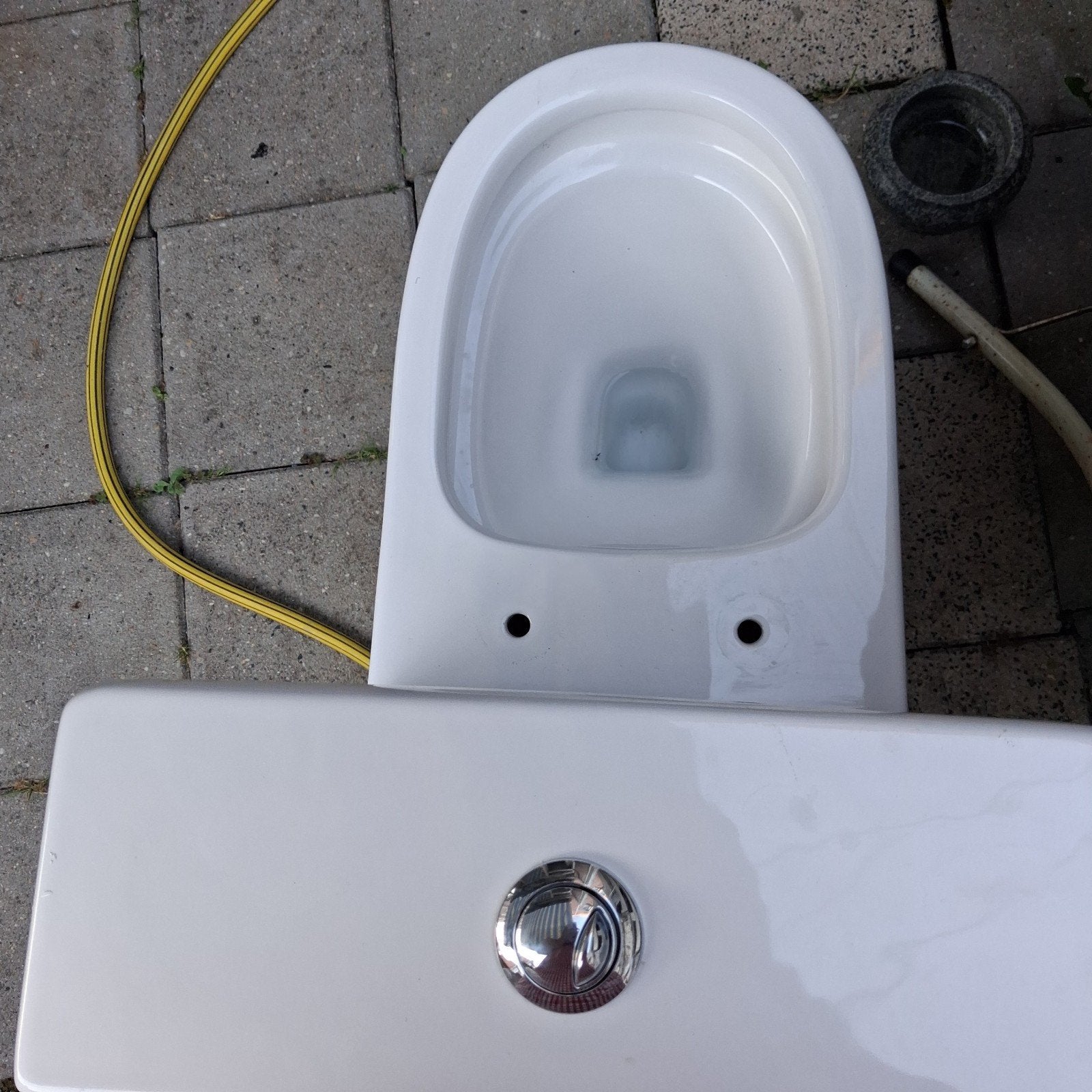 Witte keramiek toilet met stortbak - Zo goed als nieuw, Ophalen, Zo goed als nieuw, Toilet