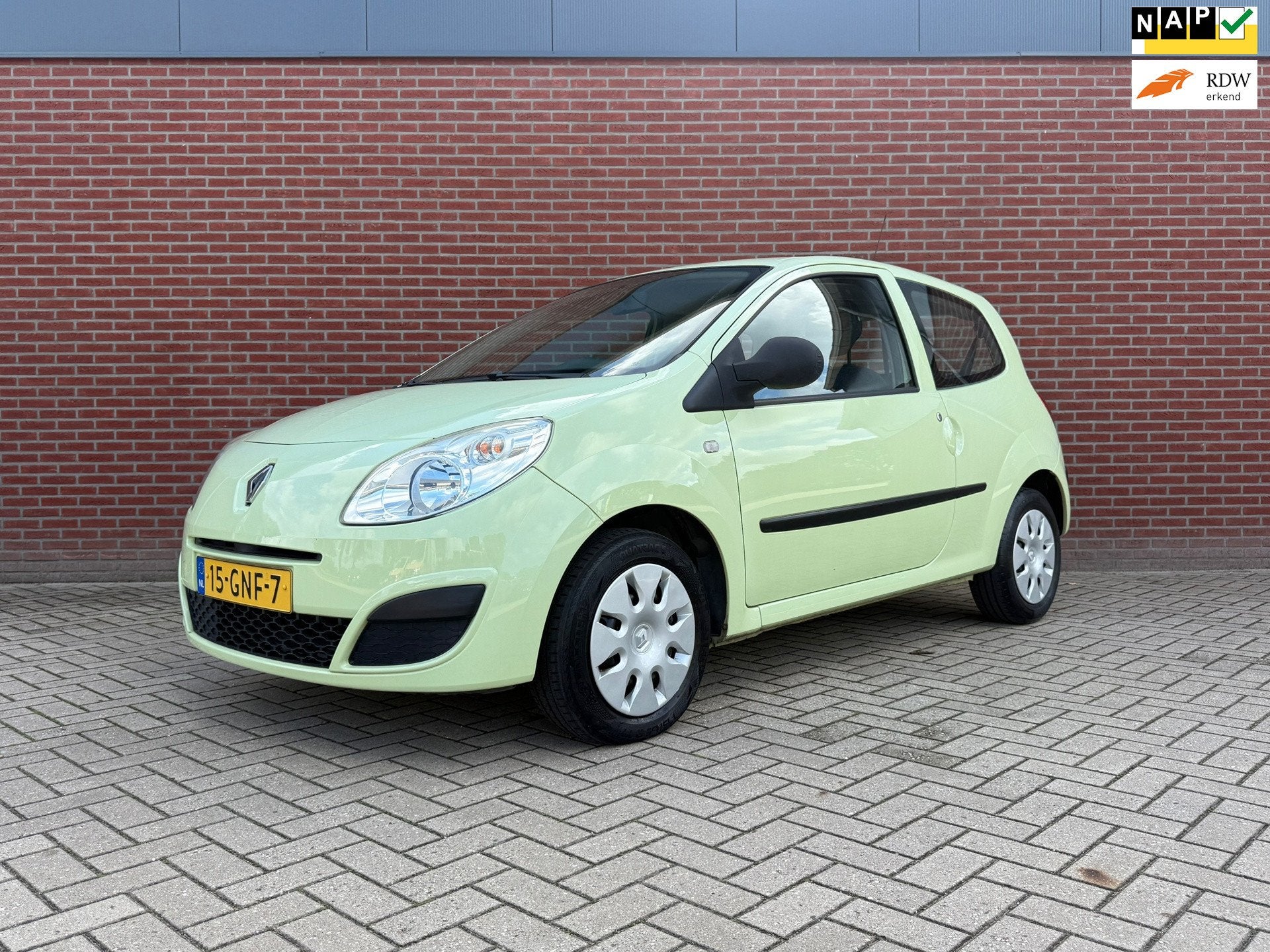 Renault Twingo 1.2 Authentique / NAP / Airco / Elektrische r, Voorwielaandrijving, Twingo, Gebruikt, 31 €/maand