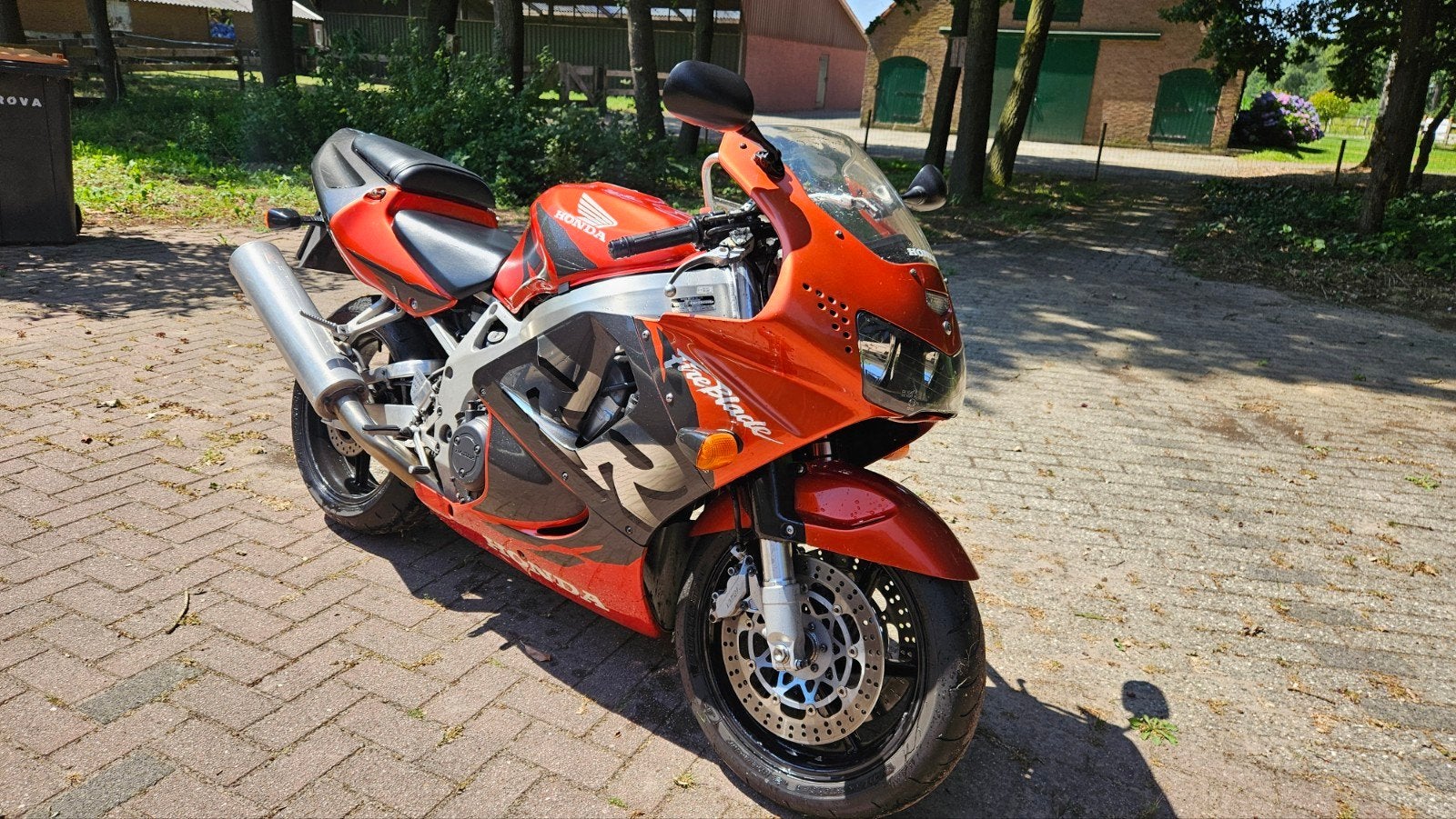 Honda Fireblade CBR900RR uit 1998 - mooiste kleurstelling, Motoren, Motoren | Honda, Occasion, Motorrijbewijs A, 900 cc, Meer dan 35 kW