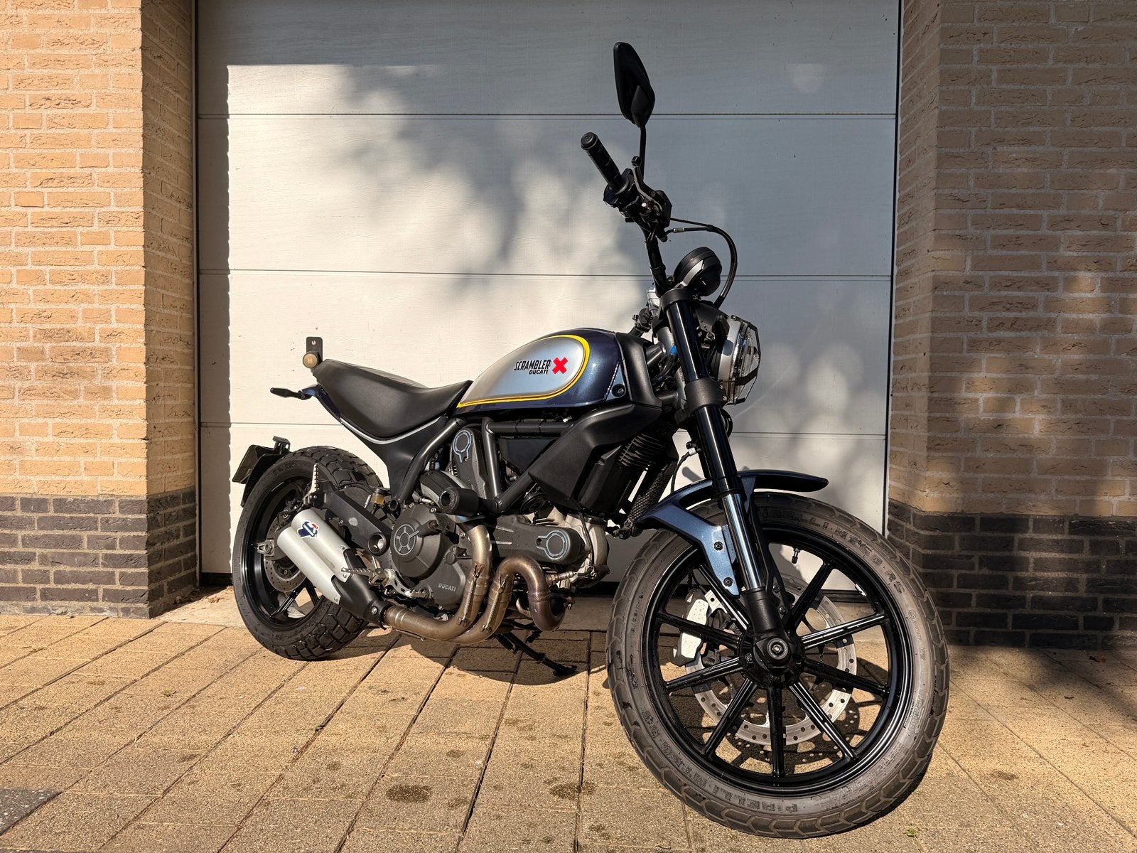 DUCATI SCRAMBLER ICON 800, Motoren, 2 cilinders, Motorrijbewijs A, Gebruikt, Particulier