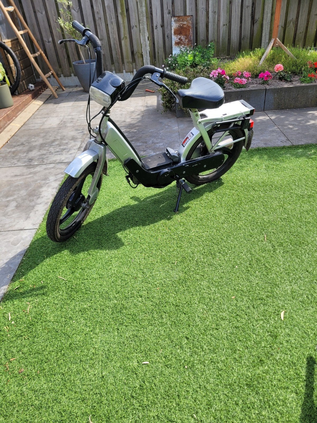 Vespa ciao snor, 65 DR, leo vinci SP sigaar. + mooi spul, Fietsen en Brommers, Ophalen, Overige typen, Vespa