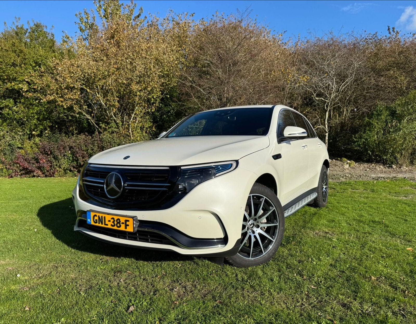 Mercedes-Benz EQC 400 AMG 4MATIC 408pk Designo Parelmoer Wit, Auto's, Automaat, 1800 kg, 2395 kg, 80 kWh