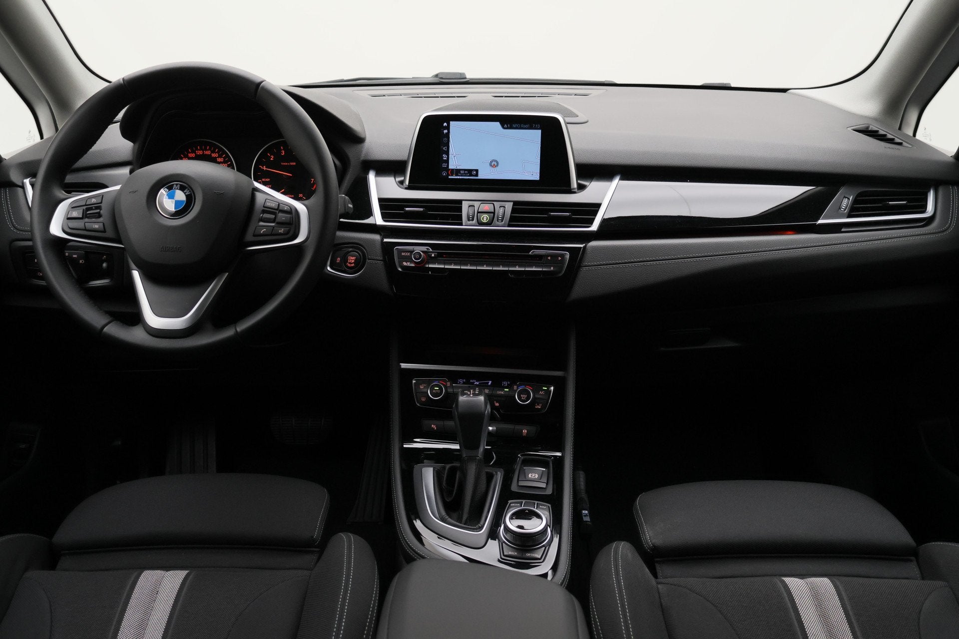 BMW 2 Serie Active Tourer 218i Corporate Lease Executive LED, Auto's, Gebruikt, Lichtsensor, Wit, Origineel Nederlands