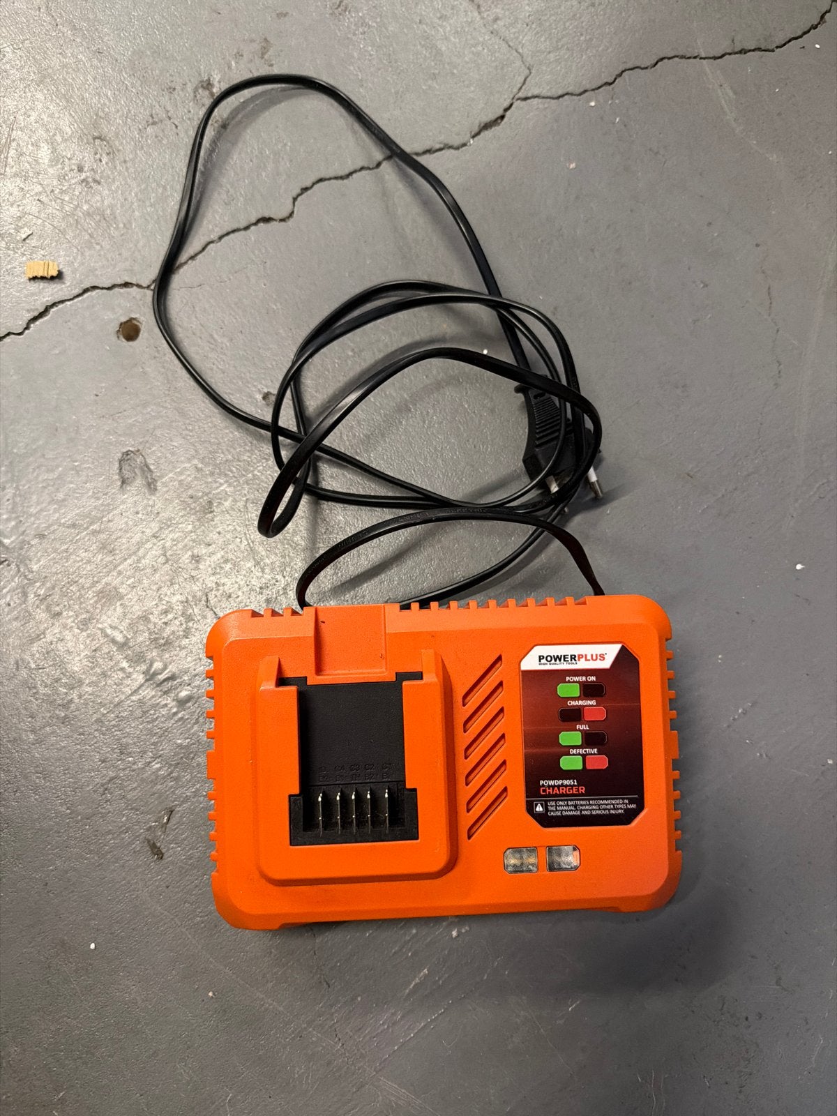 PowerPlus POWDP9051 Oplader voor 21V accu's, Ophalen, Gebruikt, Nvt, Nvt