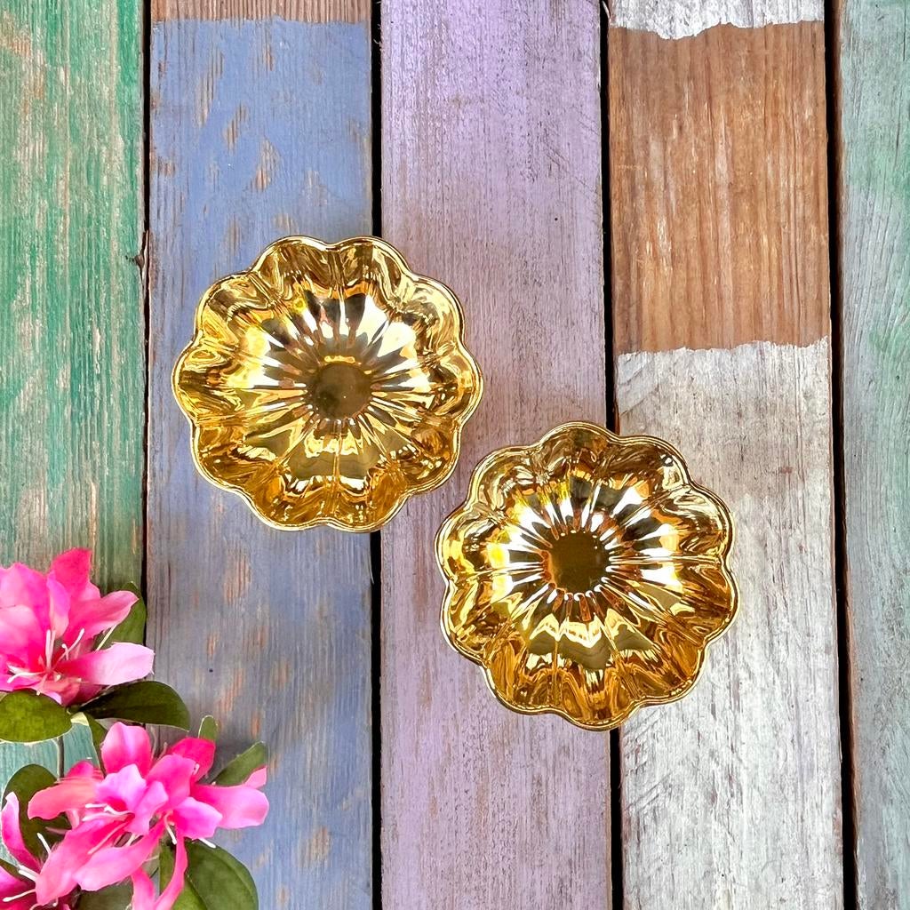 Goudkleurige schaaltjes bloemvorm sausbakjes goudkleur, Gebruikt, Overige typen, Ophalen of Verzenden, Overige stijlen