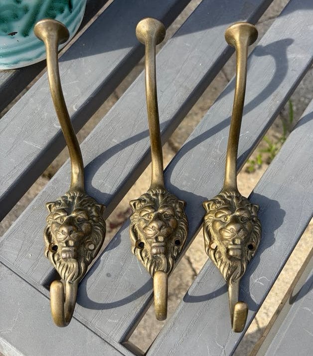 Set van 3 messing kapstokhaken met leeuwenkop, Gebruikt, Wandhaken, Ophalen of Verzenden, Minder dan 100 cm