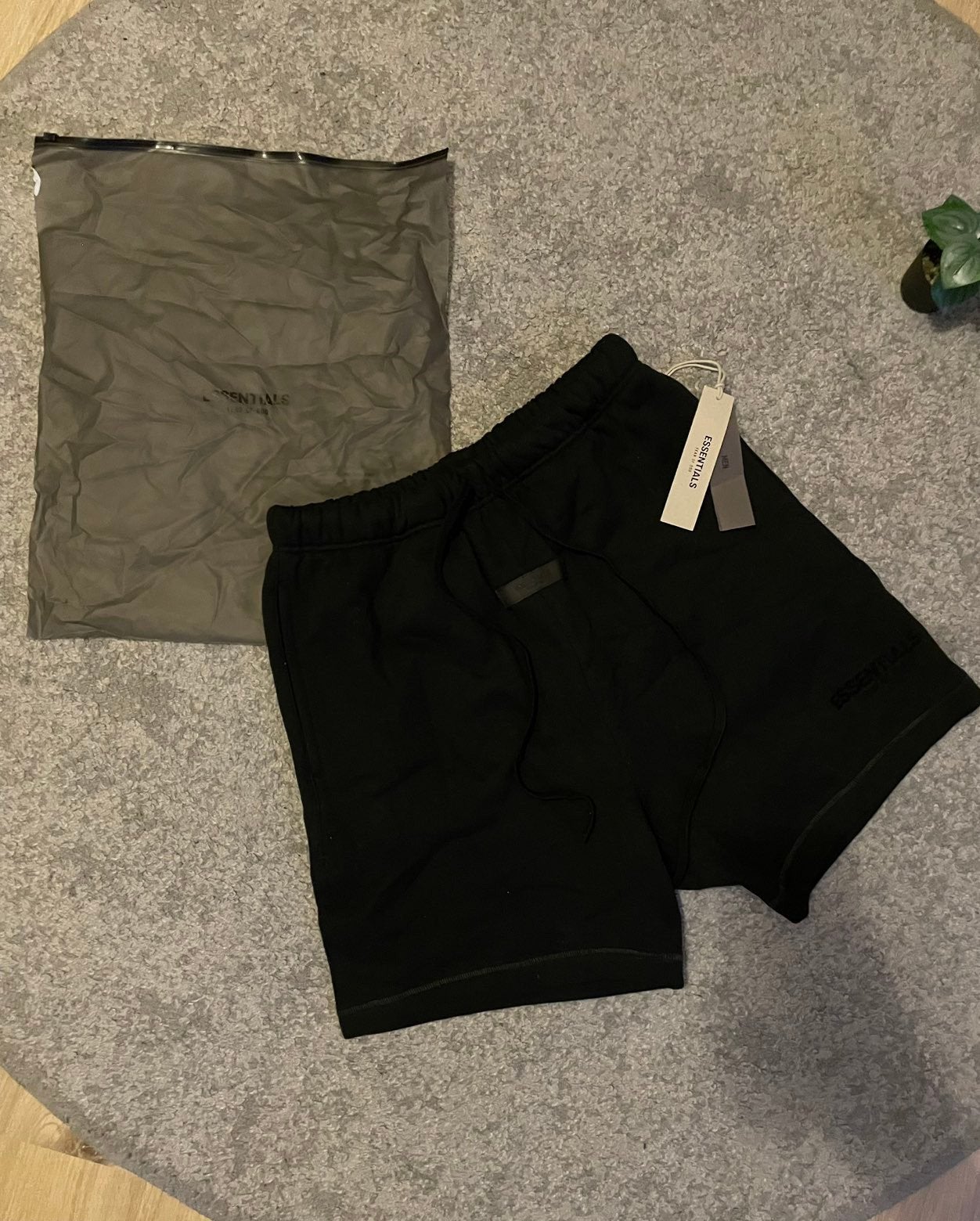 Fear of God Essentials Short – Zwart – Maat S, Ophalen of Verzenden, Nieuw, Zwart