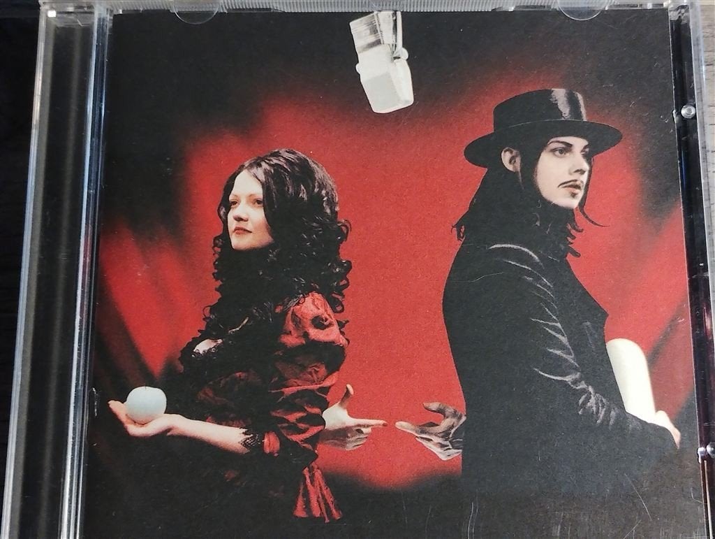 The White Stripes ‎– Get Behind Me Satan, Ophalen of Verzenden, Zo goed als nieuw, Poprock