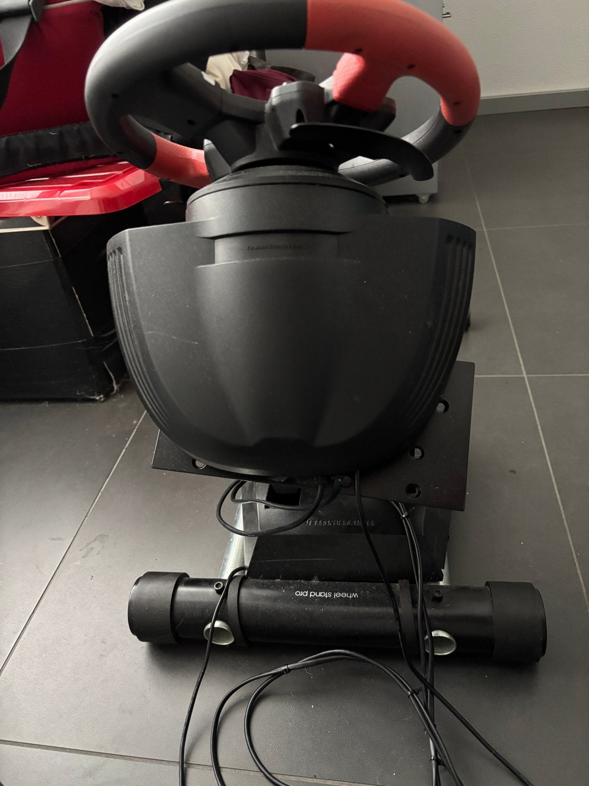 Thrustmaster T150 Racestuur met Pedalen en Standaard PS4/PS5, Ophalen, Gebruikt, Stuur of Pedalen, PlayStation 4