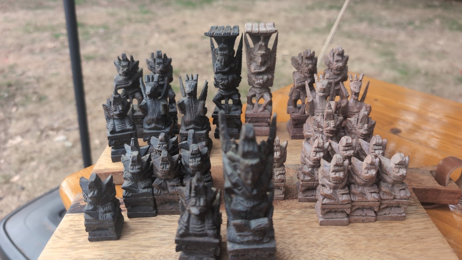 Handgesneden houten schaakstukken - Balinese stijl, Ophalen of Verzenden