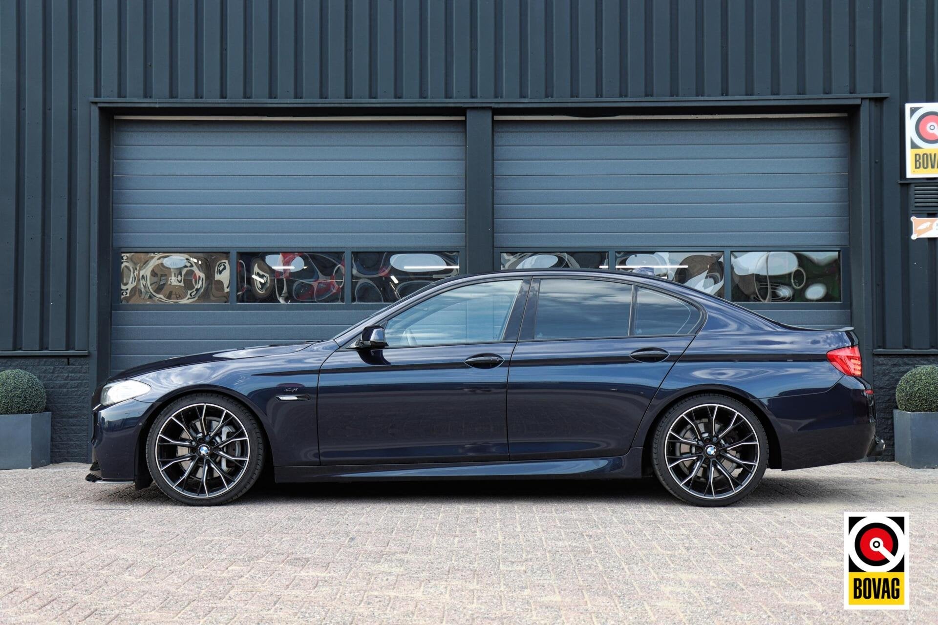 BMW 5-serie 528i M-Sport M-Pakket |XENON|LEDER|CAMERA|NAVI|C, Euro 5, Achterwielaandrijving, Gebruikt, Blauw