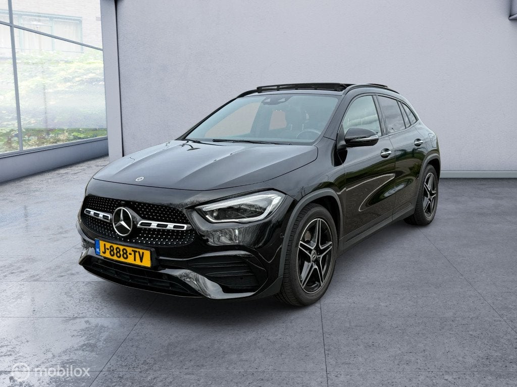 Mercedes GLA-klasse 200 AMG Camera|Pano|Sfeer, Auto's, 15 km/l, Euro 6, 4 cilinders, Origineel Nederlands