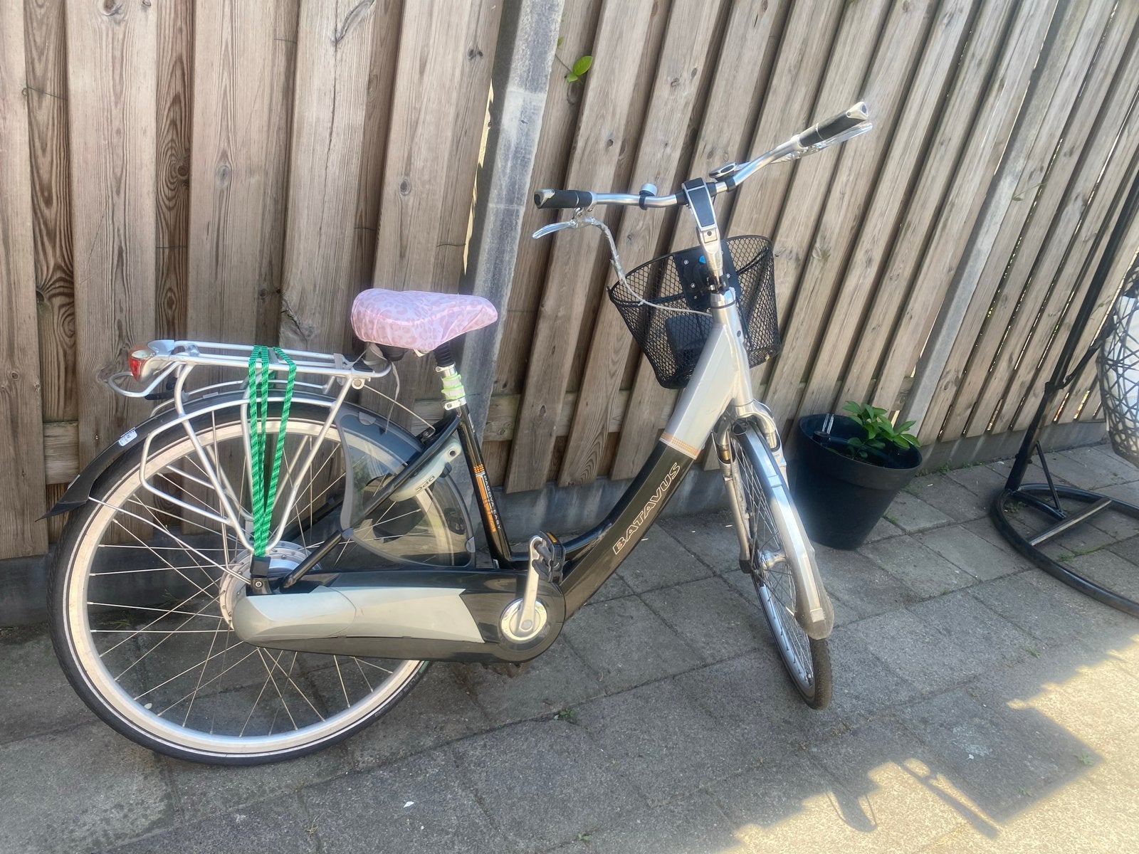 Batavus E-bike met mandje en achterdrager, Ophalen, Gebruikt, Batavus, 51 tot 55 cm