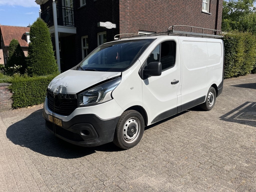 Renault Trafic 1.6 dCi schade (bj 2015), Auto's, Euro 5, Stof, Gebruikt, Zwart