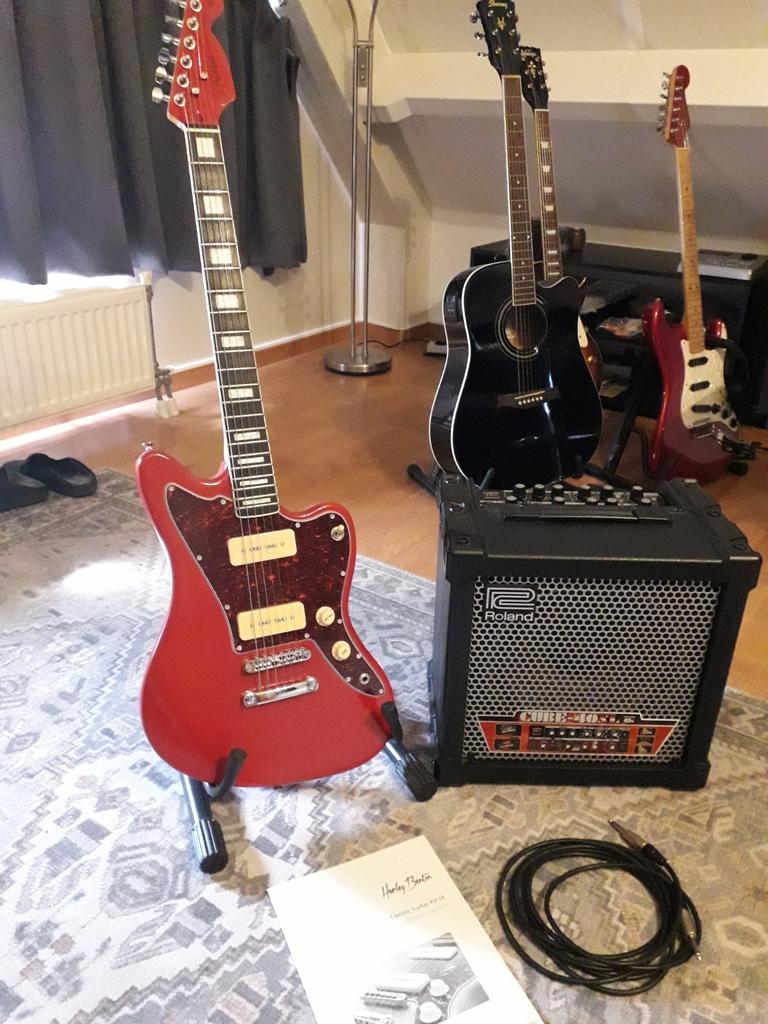 Gitaar Harley Benton Jazzmaster, Gebruikt, Met versterker, Solid body, Ophalen