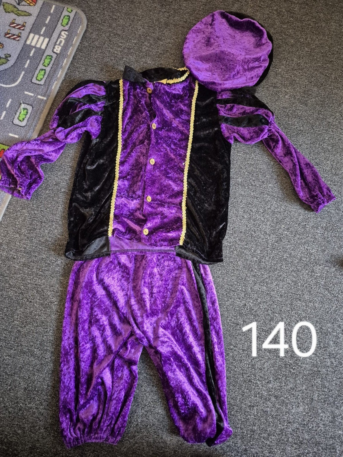 pieten pak maat 140, Ophalen of Verzenden, Zo goed als nieuw