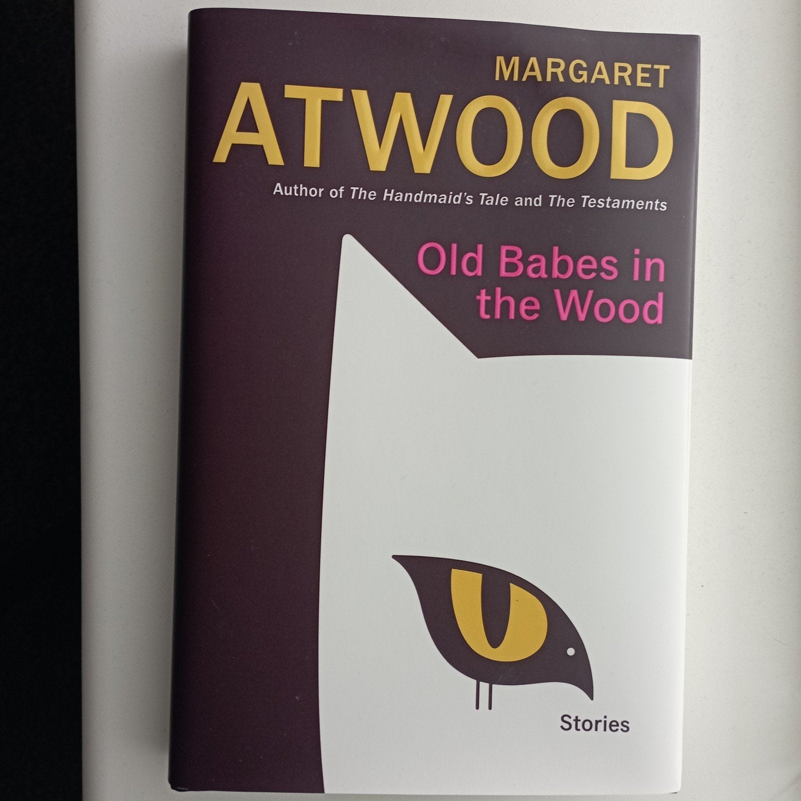 Old babes in the wood - Margaret Atwood (Nieuwstaat), Boeken, Ophalen of Verzenden, Zo goed als nieuw, Van Dale, Engels