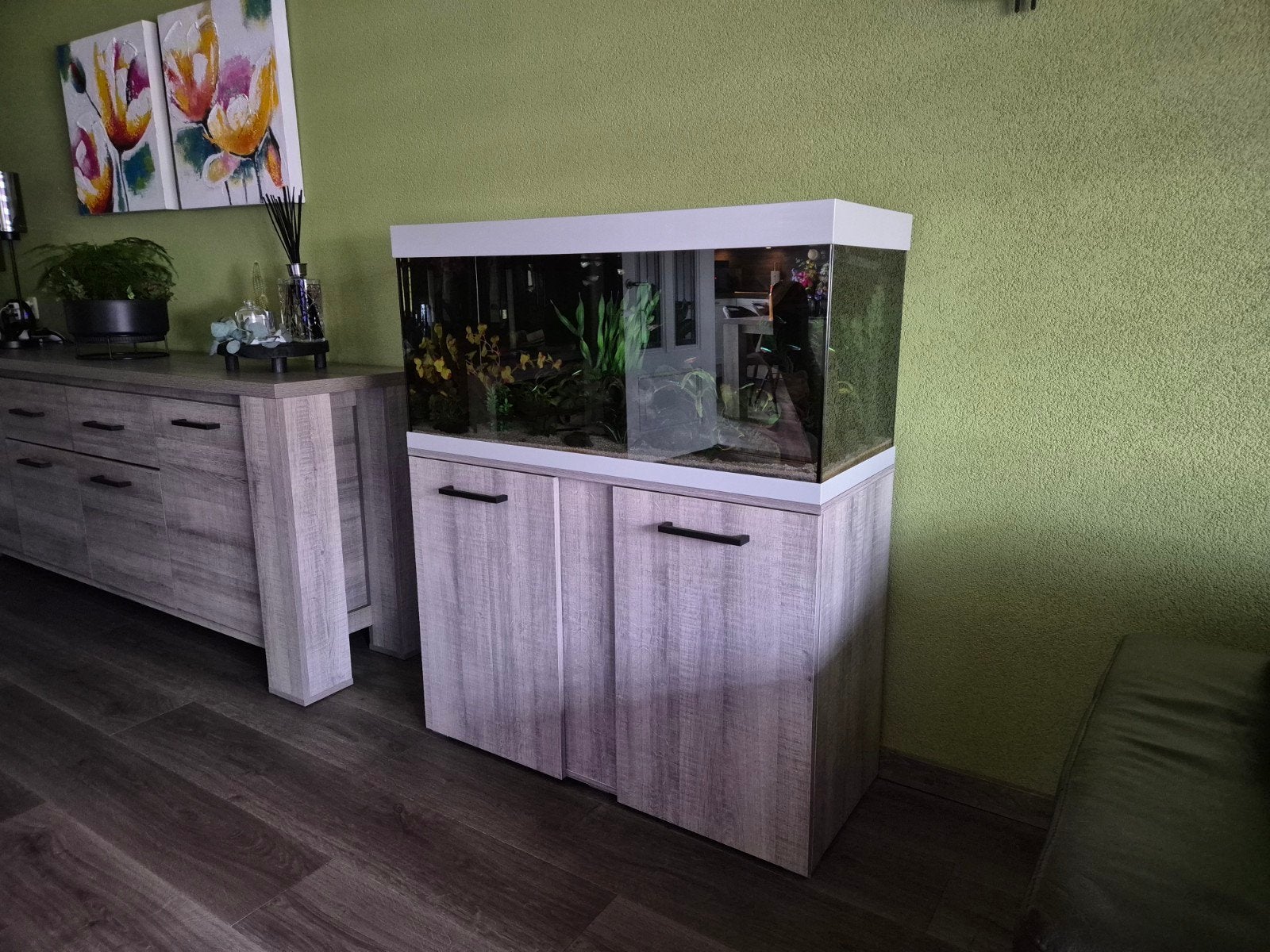 Eheim aquarium 200 liter met bijpassend meubel – compleet, Ophalen, Eheim, Inclusief toebehoren, Gevuld zoetwateraquarium