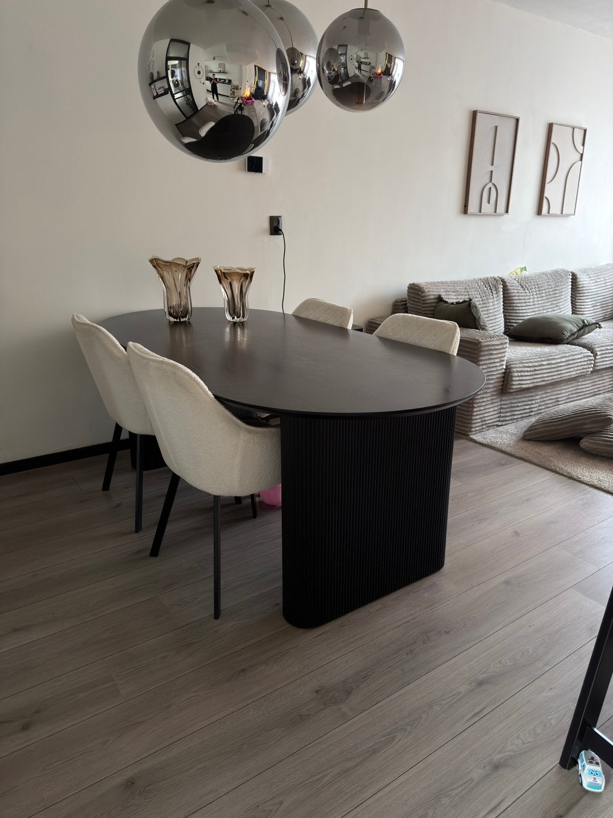 Zwarte ovaal eettafel, Huis en Inrichting, Tafels | Eettafels, Ophalen, Overige materialen, Gebruikt, 100 tot 150 cm