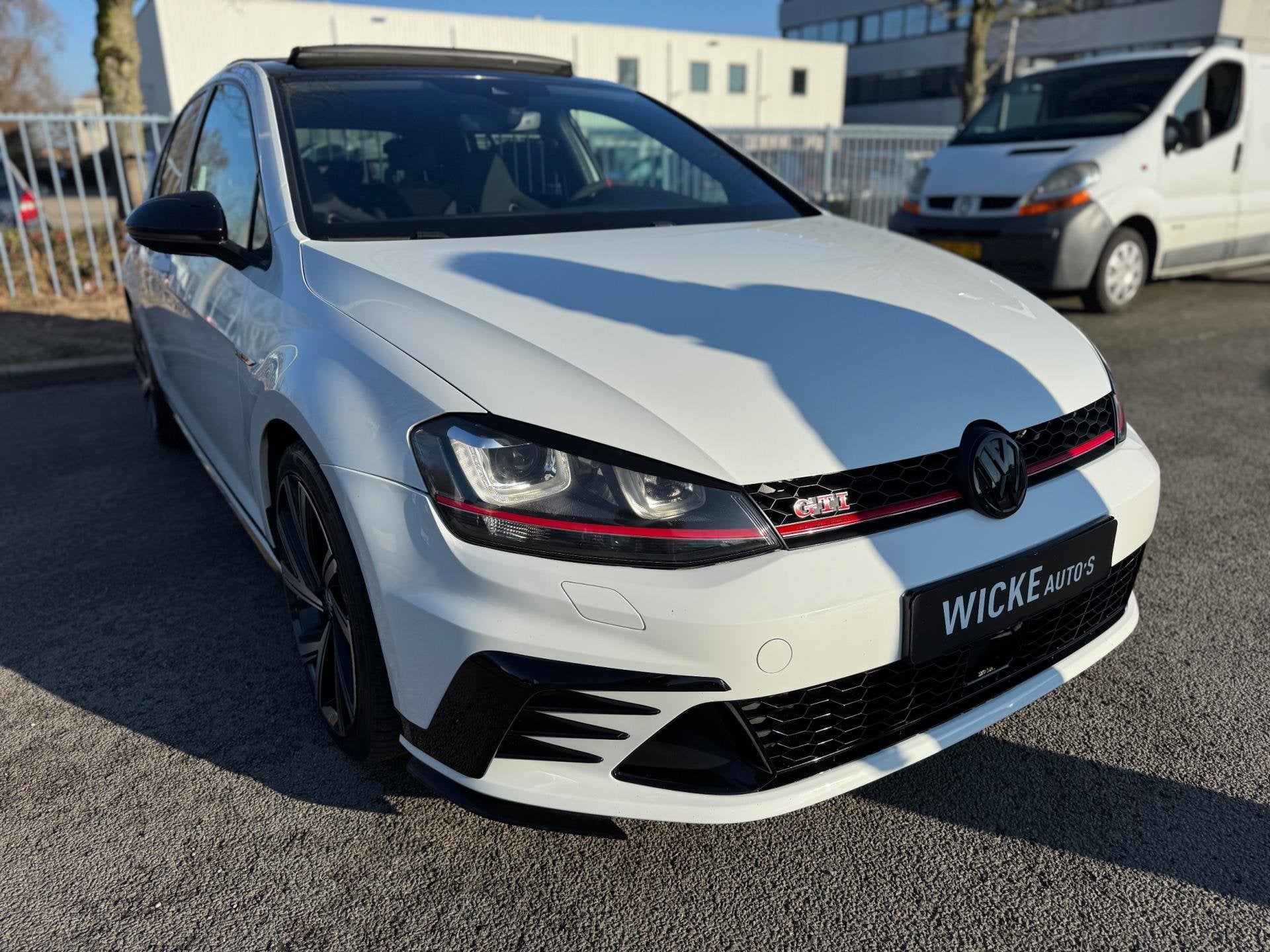 Volkswagen Golf 2.0 TSI GTI Clubsport DSG PANO RECARO KUIPST, Auto's, Volkswagen, Gebruikt, 4 cilinders, Wit, 14 km/l