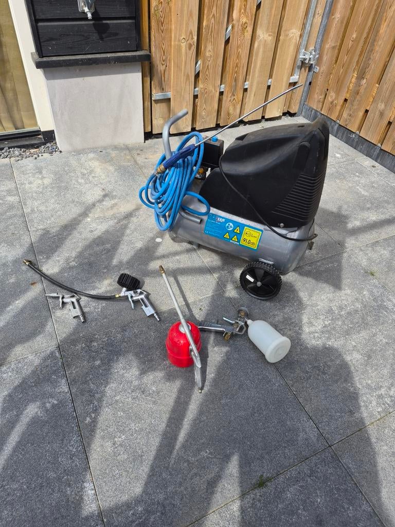 Ferm Compressor met alle toebehoren, Ophalen