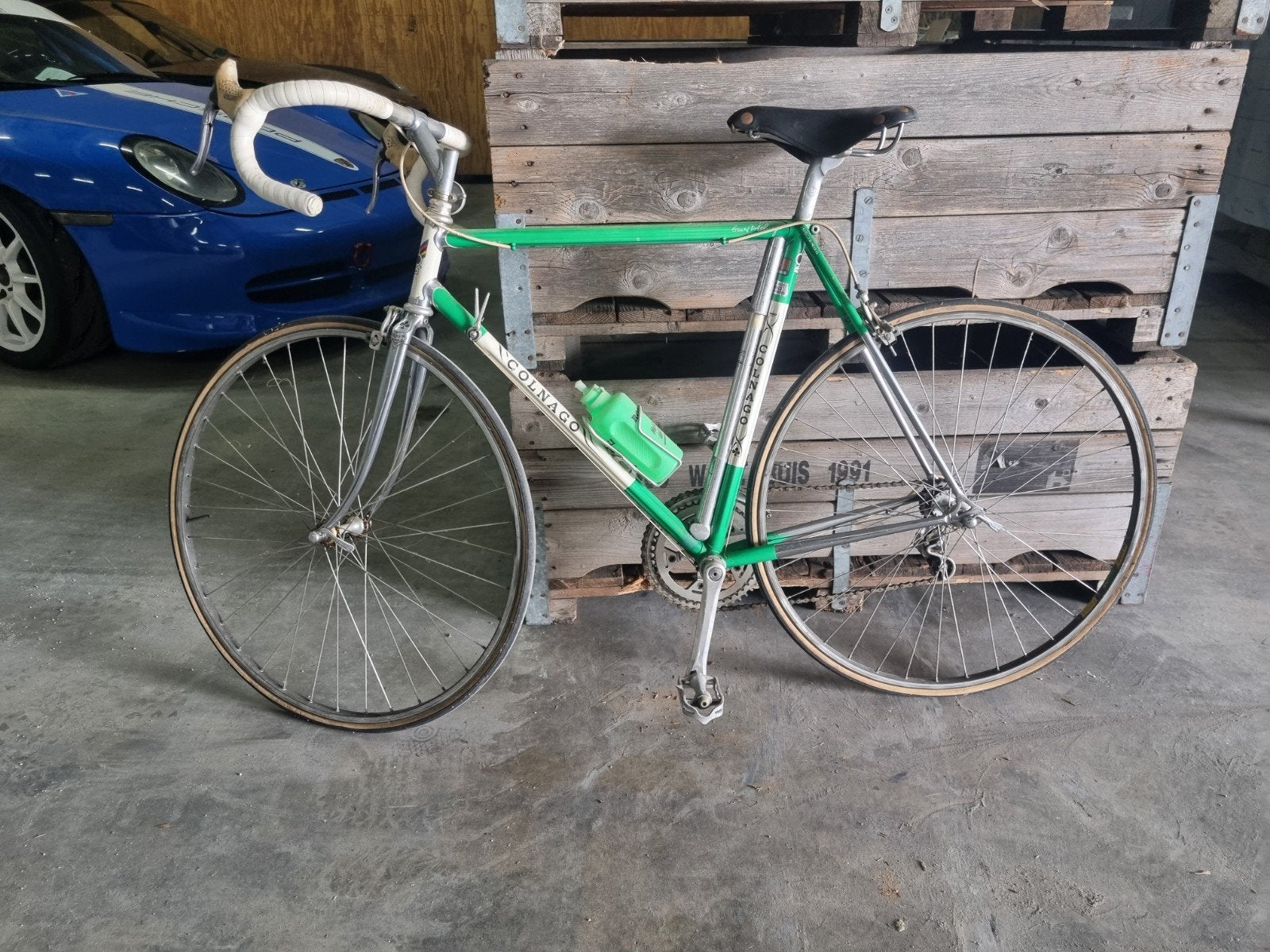 Vintage racefiets Colnago, Ophalen