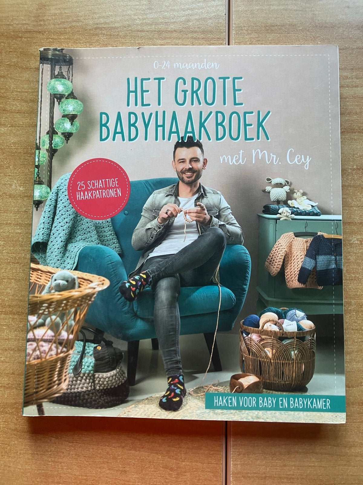 Het Grote Babyhaakboek - 25 schattige haakpatronen, Ophalen of Verzenden, Zo goed als nieuw, Haken, Patroon of Boek