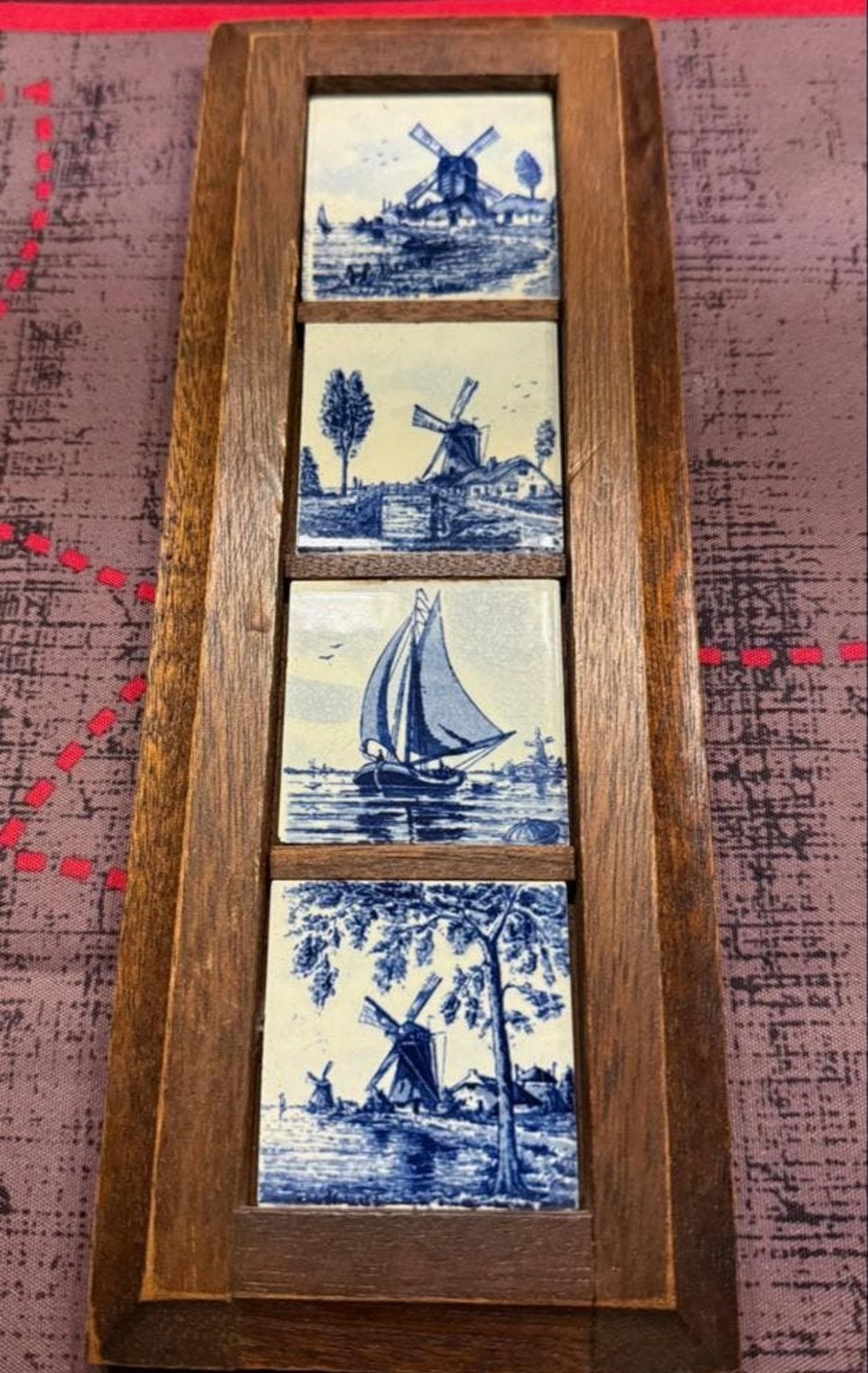 Delfts Blauw Tegeltableau met Molens en Zeilboot, Verzenden