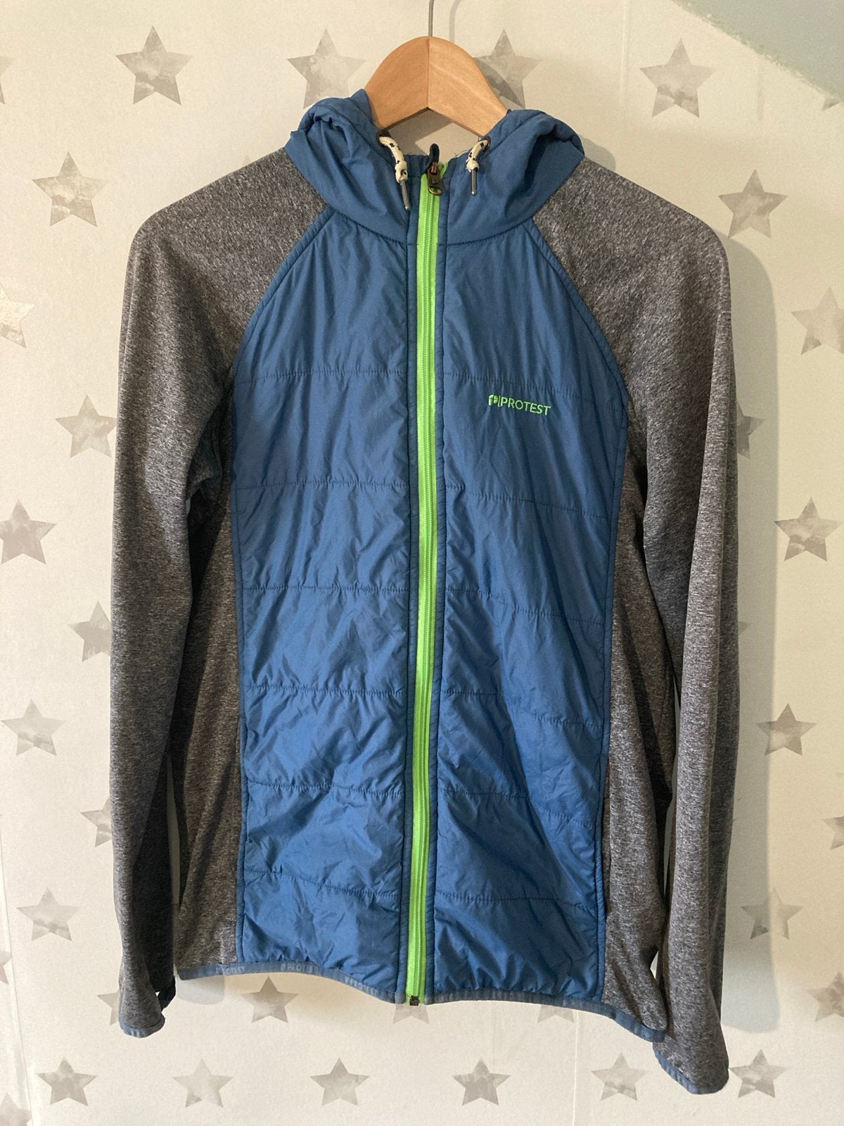 Protest jas met capuchon - Maat 176, Kinderen en Baby's, Kinderkleding | Maat 176, Ophalen of Verzenden, Gebruikt, Jongen, Jas