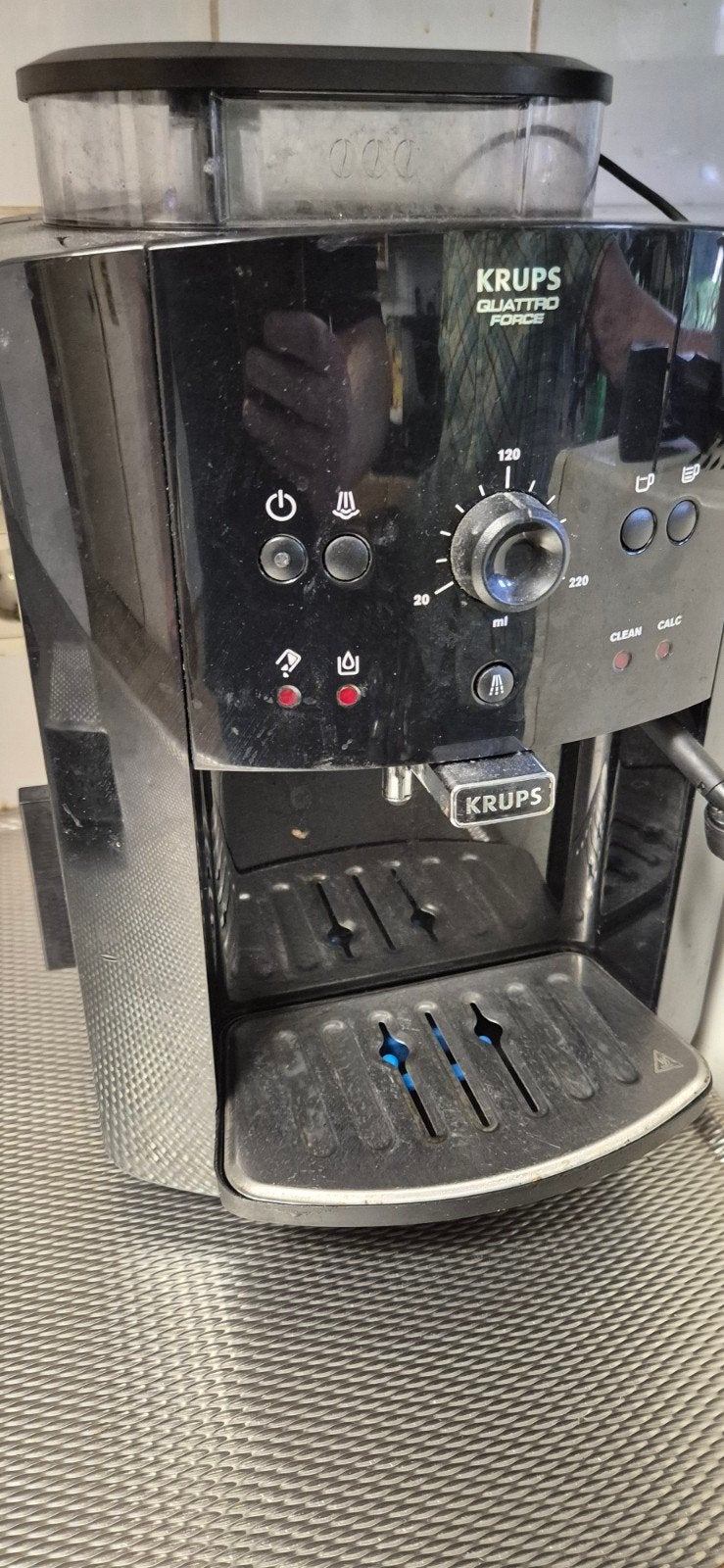 Krups Quattro Force koffiemachine - blijft hangen, Ophalen, Niet werkend, Koffiemachine, Koffiebonen