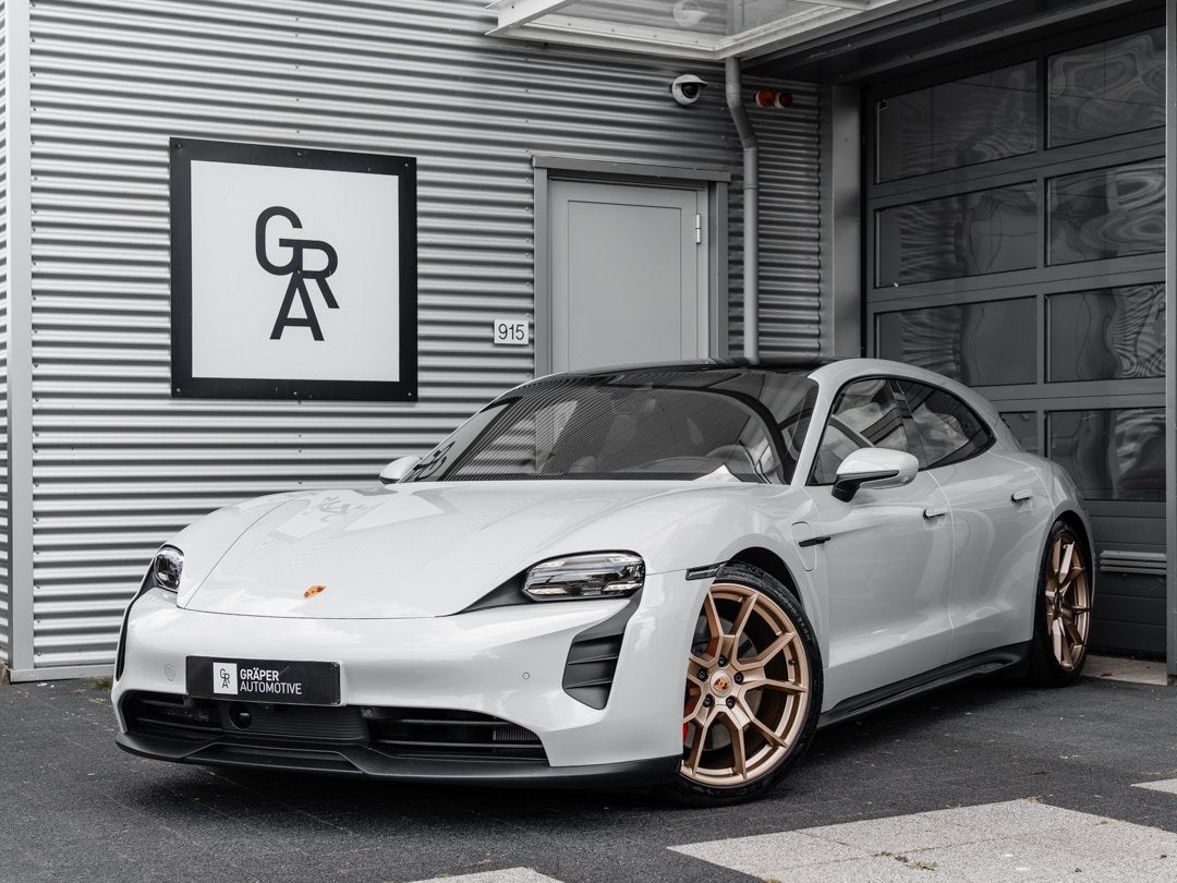 Porsche Taycan Sport Turismo GTS | PANORAMA | SPORT CHRONO |, Gebruikt, Zwart, 4 stoelen, 2285 kg