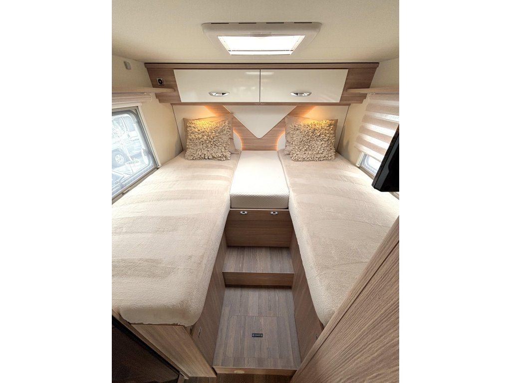 Bürstner Lyseo M690 Harmony Line AUT ENKELE BEDDEN + HEFBED, Automaat, Bedrijf, Diesel, Bürstner
