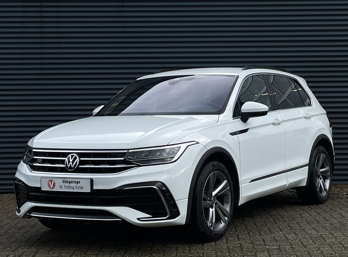 Volkswagen Tiguan 1.5 TSI 150pk 7-DSG 2X R-line, Automaat, 4 cilinders, Wit, 14 km/l