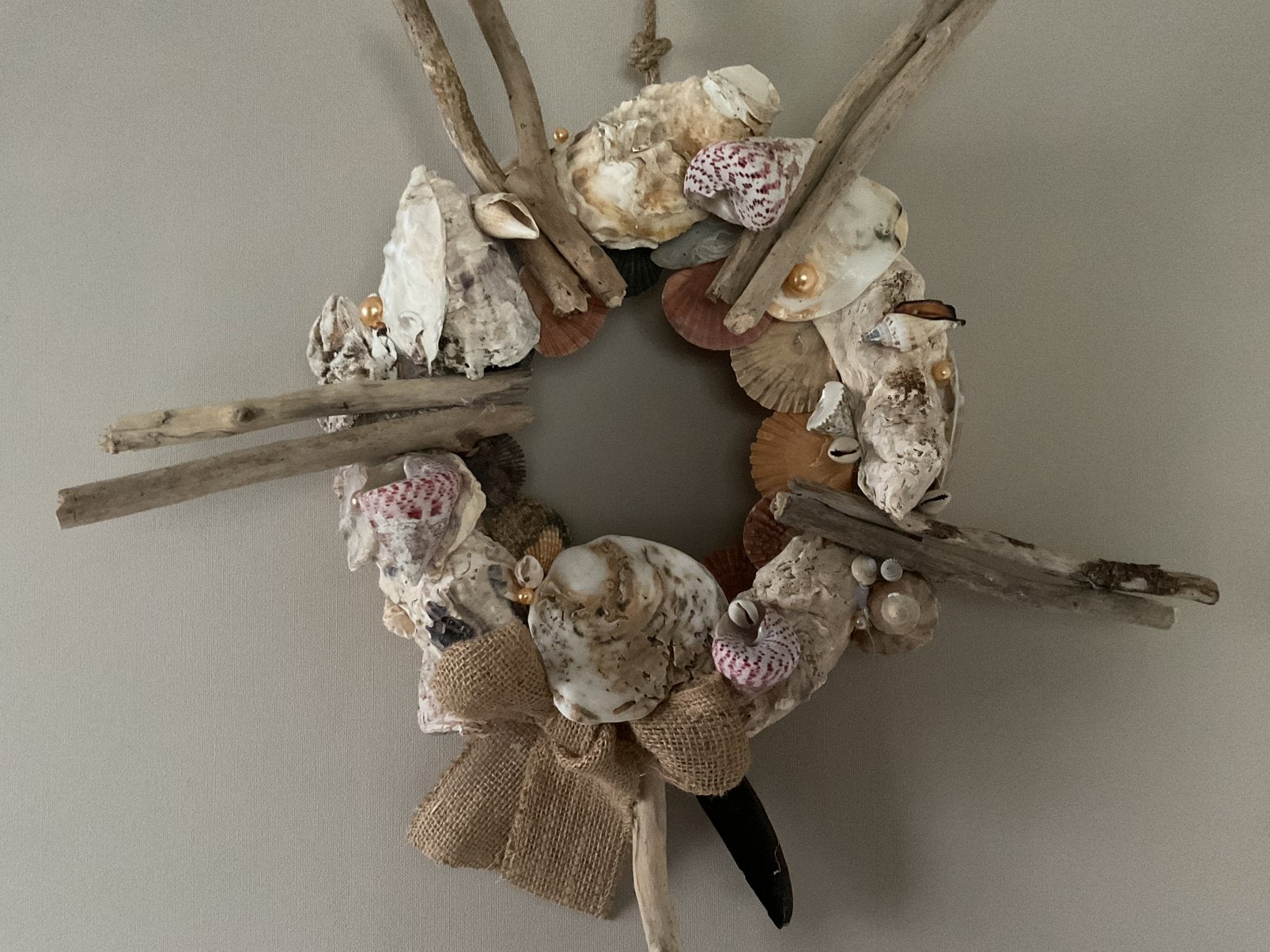 Nieuw! Mooie handgemaakte schelpenkrans, 33 cm, Ophalen of Verzenden, Nieuw