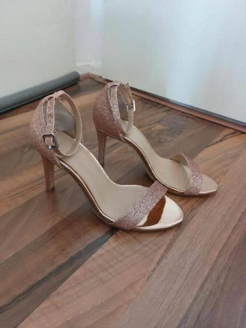 Mooie hakken van New Look, Maat 4/37, hakken 8,5cm, Ophalen of Verzenden, Zo goed als nieuw, Zwart