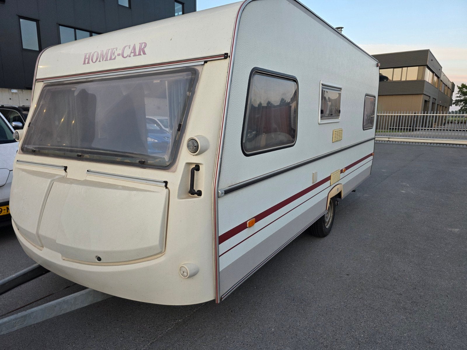 HOME-CAR Clarity 496 Caravan – Bouwjaar 1996 | Zeer, Caravans en Kamperen, Caravans, Home-car, Rondzit, Particulier, Tot en met 4