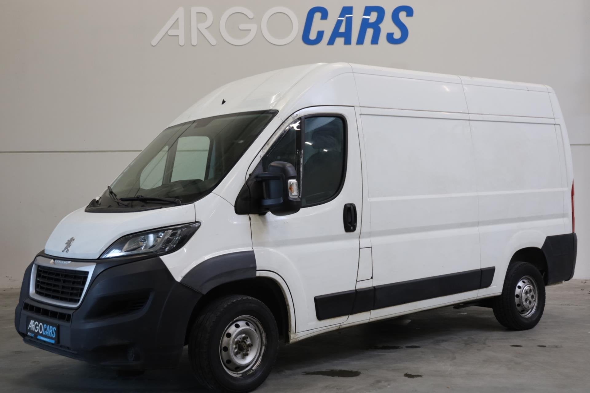 Peugeot Boxer 435 2.2 BlueHDi 165PK L2/H2 MOTORSCHADE AIRCO, Auto diversen, Schadeauto's, Overige carrosserieën, Wit, 2179 cc