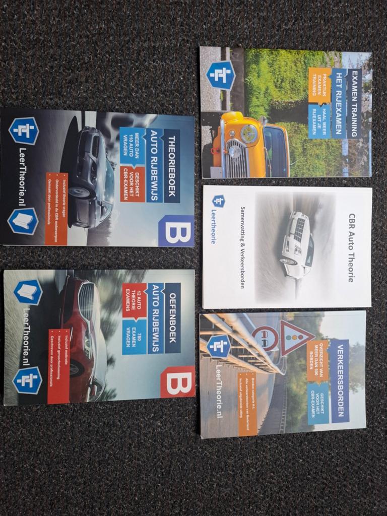 Nieuw Theorieboek & Oefenboek Auto Rijbewijs B + Examentrain, Ophalen of Verzenden