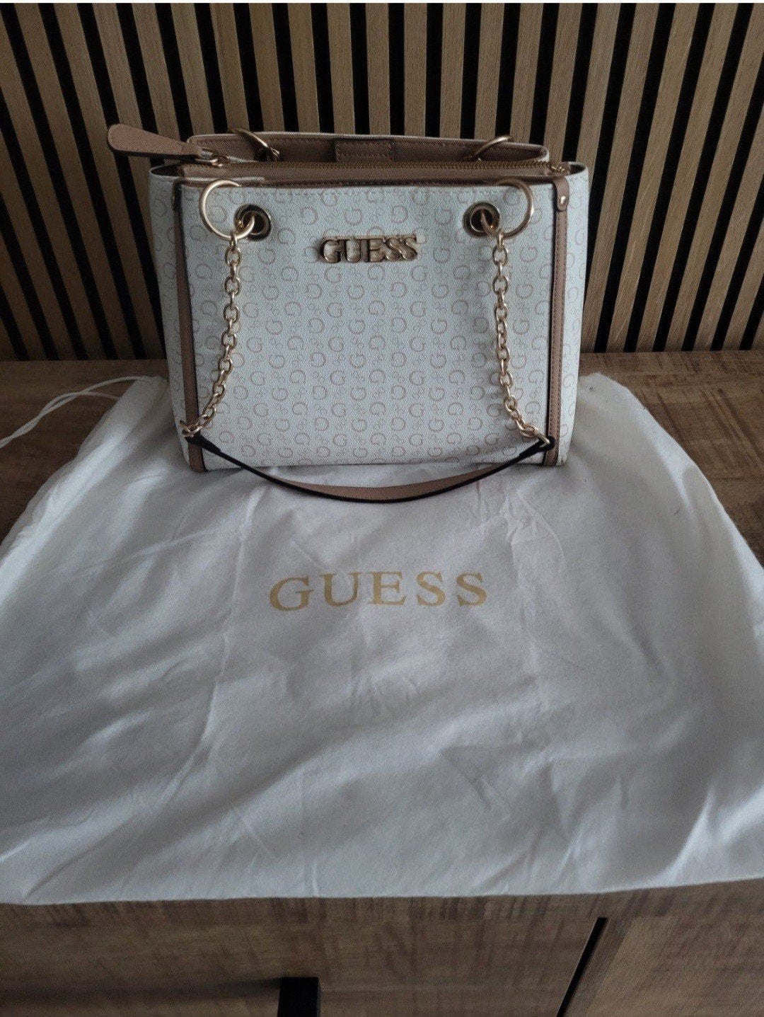 Originele Guess hand-schoudertas, Ophalen of Verzenden, Zo goed als nieuw, Beige, Handtas