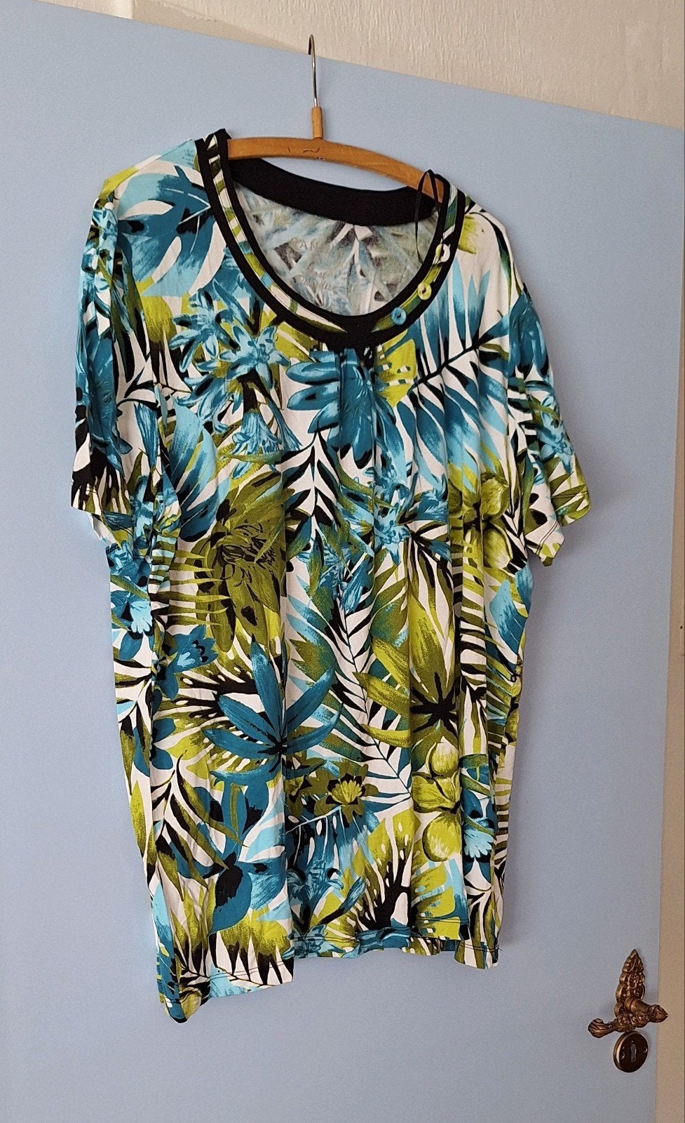 NIEUW CANDA DAMES MERK T SHIRT
MAAT XL
KLEUR BONT MET BLOEME, Meerkleurig, Maat 46/48 (XL) of groter, Nieuw, Ophalen of Verzenden