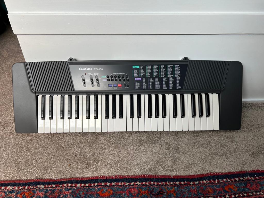 Nieuwstaat Casio CTK-100 CTK 100 Keyboard Synthesizer, Muziek en Instrumenten, Keyboards, Ophalen of Verzenden, Zo goed als nieuw