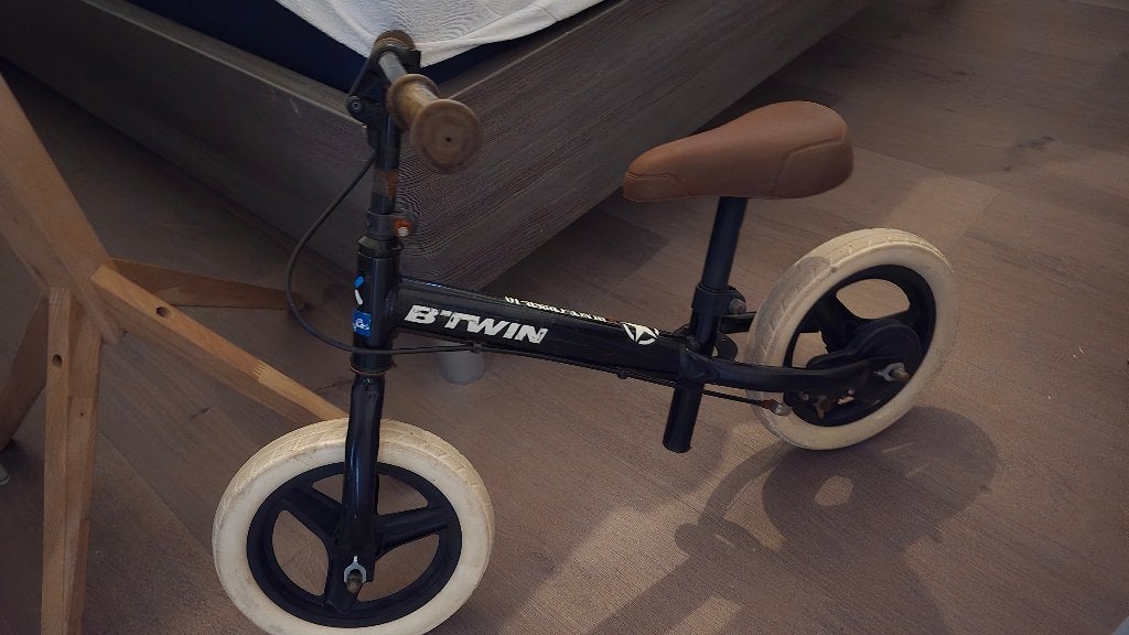 B'Twin Loopfiets met verstelbaar zadel, Ophalen, Gebruikt, Loopfiets