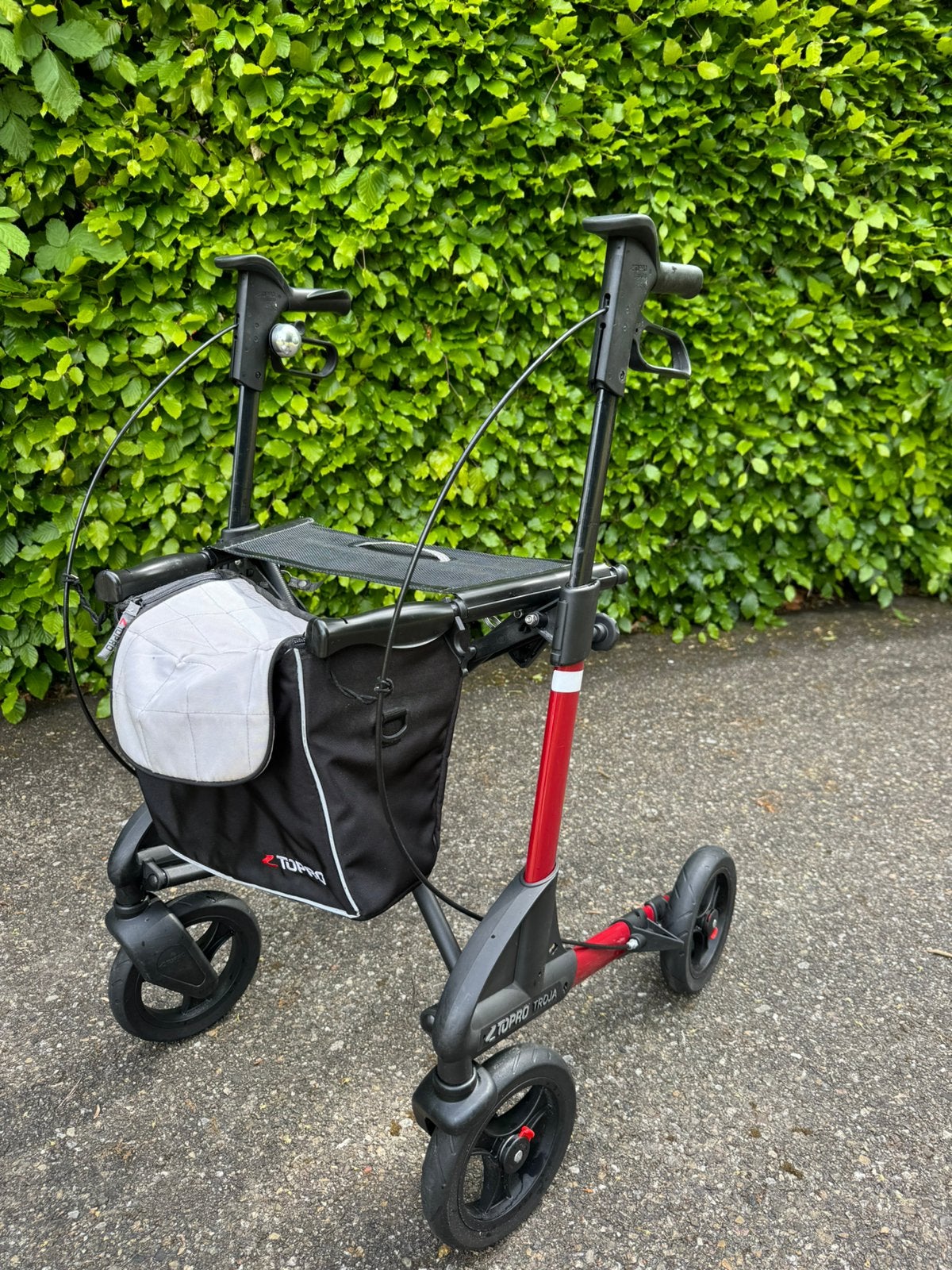 Rollator topro troja 2G lichtgewicht met tasje softbanden, Ophalen, Opvouwbaar, Gebruikt