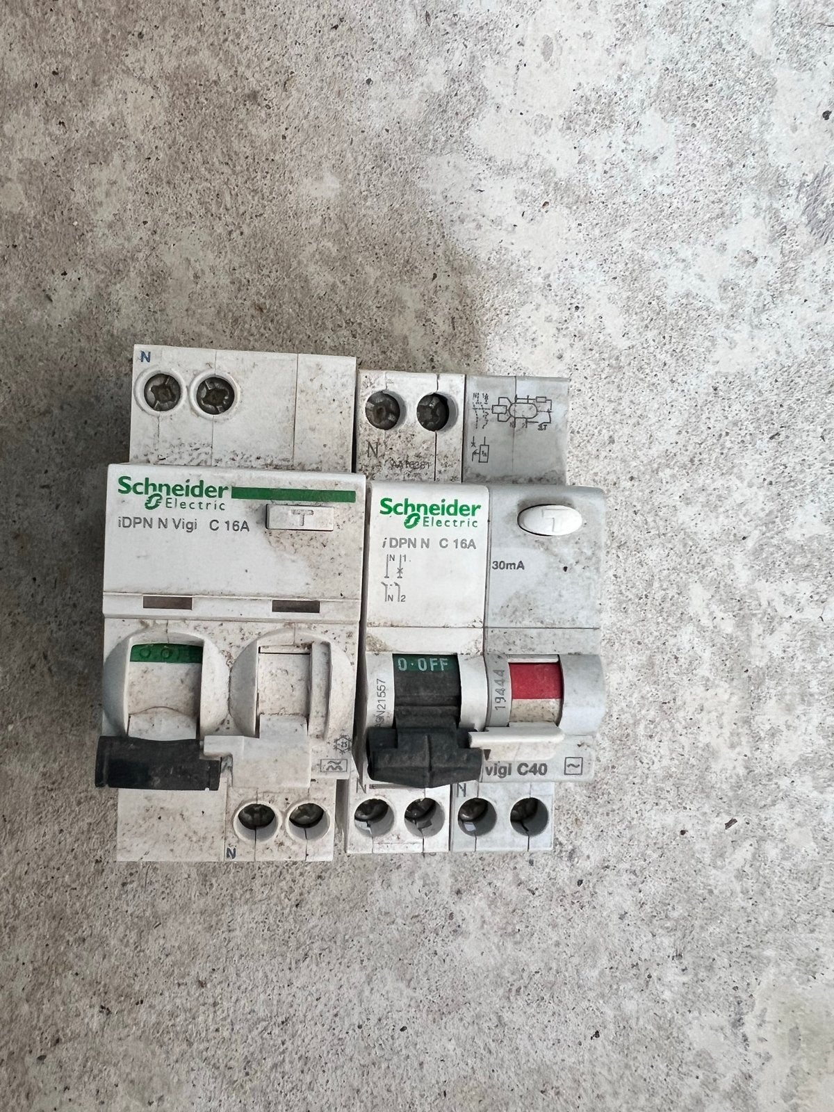 Schneider Electric IDPN N Vigi C 16A Aardlekautomaat, Ophalen of Verzenden, Gebruikt, Schneider Electric, Aardlekautomaat