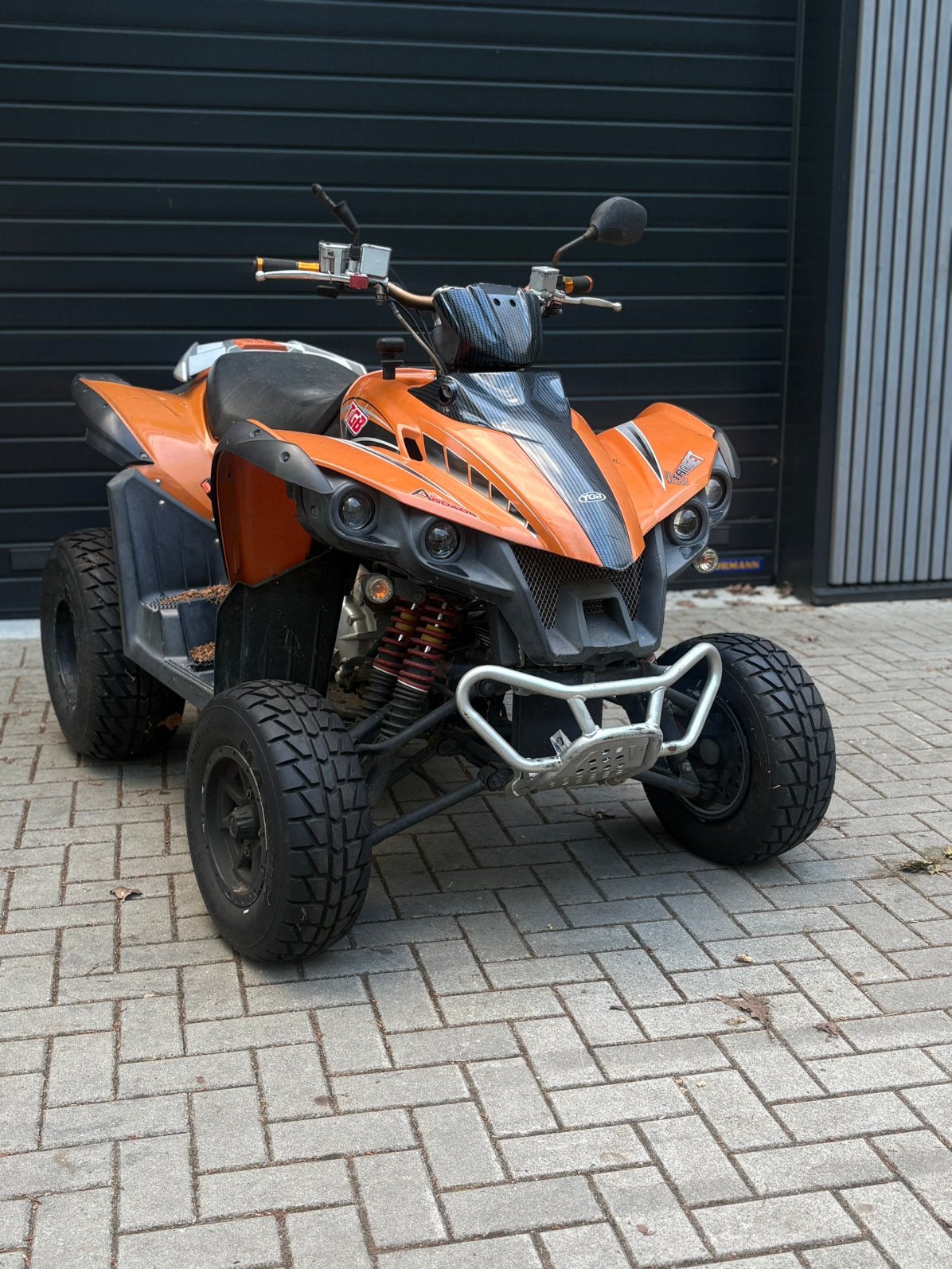 QUAD TGB 325 op autokenteken, Motoren