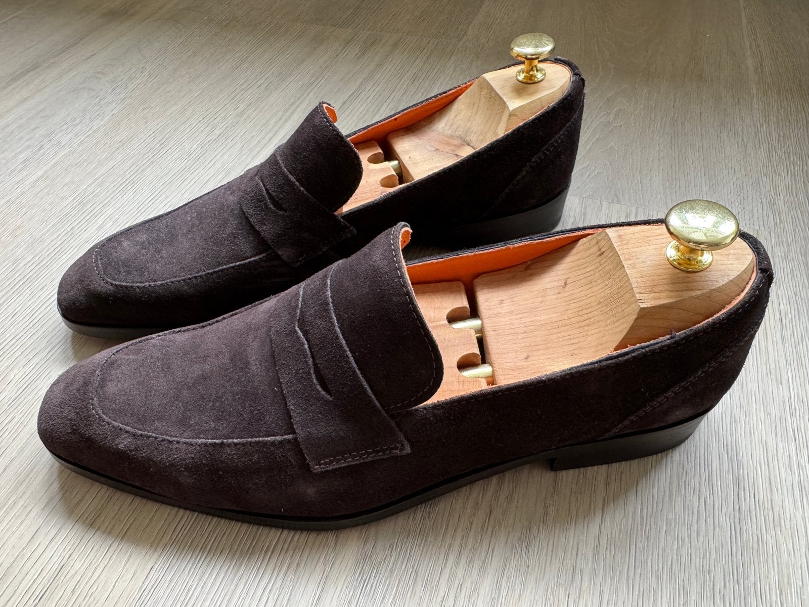 Donkerbruine suède loafers Reinhard Frans maat 41/42 - Nieuw, Loafers, Bruin, Nieuw, Ophalen of Verzenden